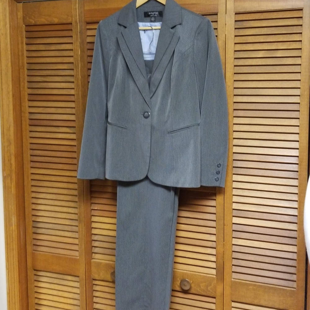 REDUCED!!  Gray 2 piece suit size 10